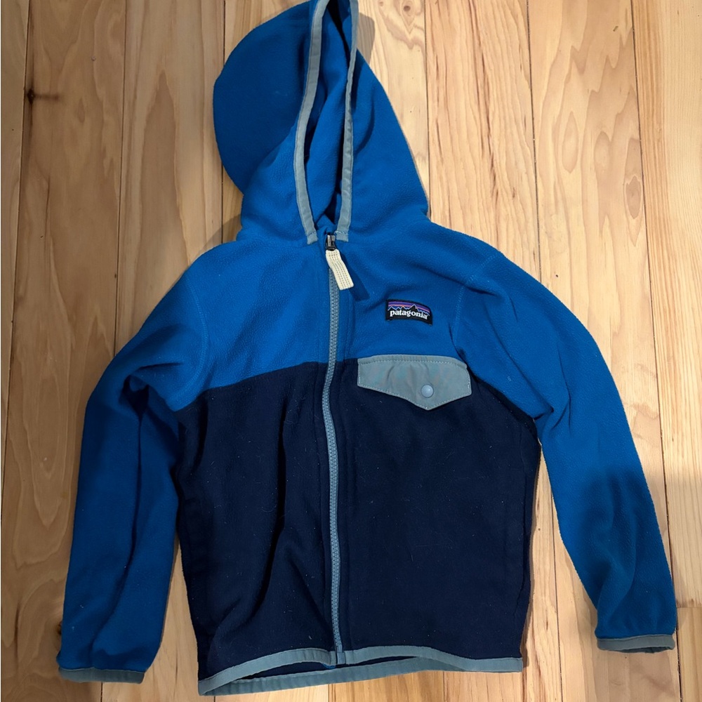 Patagonia Kids Blue and Dark Blue Hoodie
